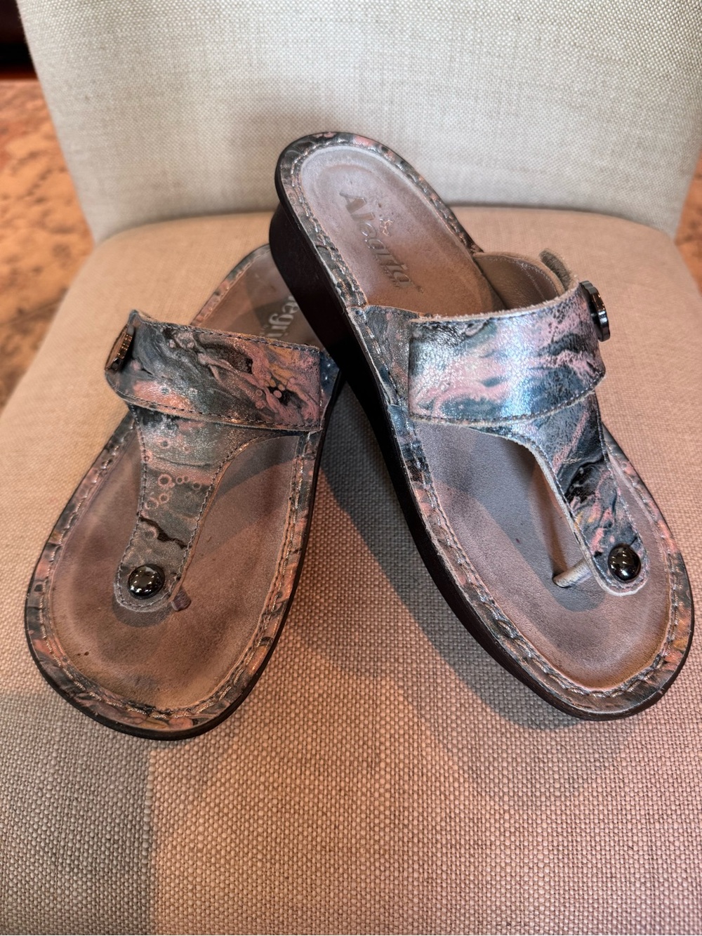 Alegria Leather Thong Sandals in Black & Pink - Comfort Footwear Sz 37 or 8